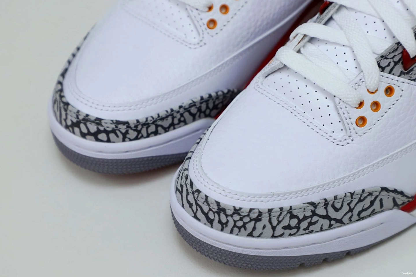 Jordan Red(CT8532-126）  3 Cardinal Retro Air 1230